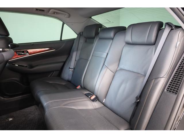 クラウンマジェスタ Fバージョン 本革シート アドバンストパッケージ 純正18インチAW 純正8型HDDナビ Bカメラ 禁煙車 メモリー付パワーシート シートエアコン 電動リアサンシェード 後席サンシェード イージークローザー ETC(18枚目)