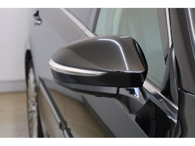 クラウンマジェスタ Fバージョン 本革シート アドバンストパッケージ 純正18インチAW 純正8型HDDナビ Bカメラ 禁煙車 メモリー付パワーシート シートエアコン 電動リアサンシェード 後席サンシェード イージークローザー ETC(34枚目)