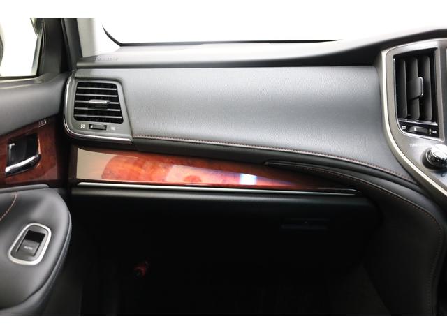 クラウンマジェスタ Fバージョン 本革シート アドバンストパッケージ 純正18インチAW 純正8型HDDナビ Bカメラ 禁煙車 メモリー付パワーシート シートエアコン 電動リアサンシェード 後席サンシェード イージークローザー ETC(42枚目)