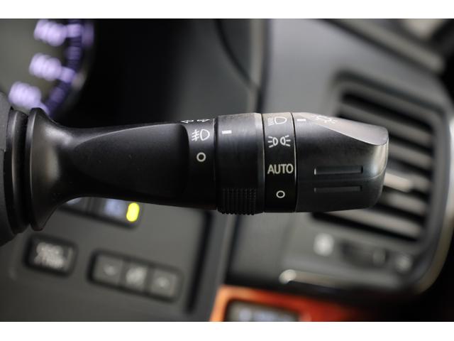 クラウンマジェスタ Fバージョン 本革シート アドバンストパッケージ 純正18インチAW 純正8型HDDナビ Bカメラ 禁煙車 メモリー付パワーシート シートエアコン 電動リアサンシェード 後席サンシェード イージークローザー ETC(58枚目)