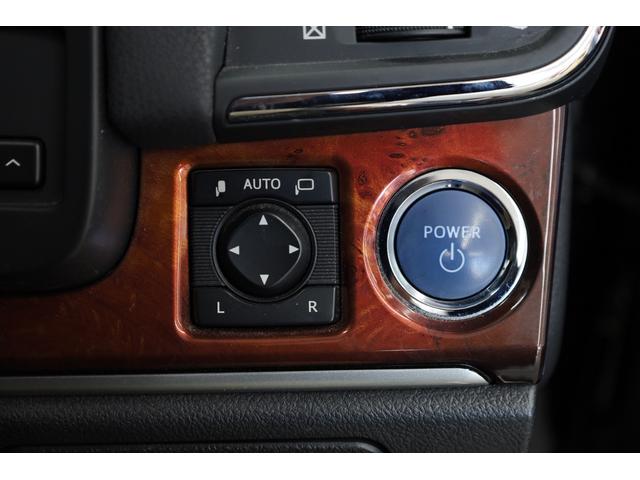 クラウンマジェスタ Fバージョン 本革シート アドバンストパッケージ 純正18インチAW 純正8型HDDナビ Bカメラ 禁煙車 メモリー付パワーシート シートエアコン 電動リアサンシェード 後席サンシェード イージークローザー ETC(61枚目)