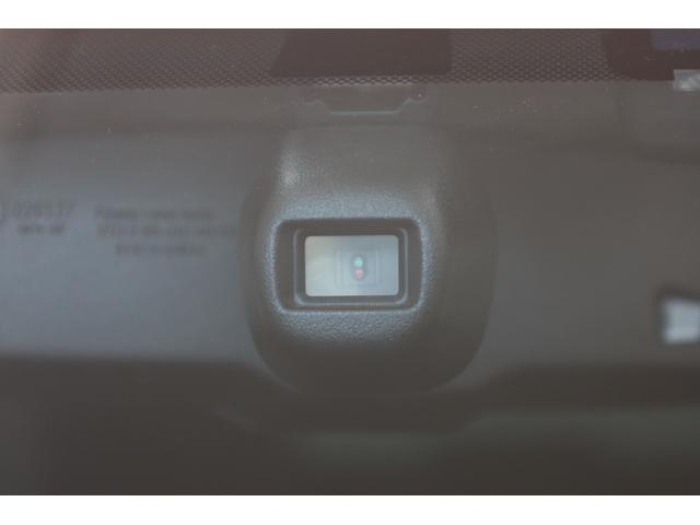 クラウンマジェスタ Fバージョン 本革シート アドバンストパッケージ 純正18インチAW 純正8型HDDナビ Bカメラ 禁煙車 メモリー付パワーシート シートエアコン 電動リアサンシェード 後席サンシェード イージークローザー ETC(69枚目)