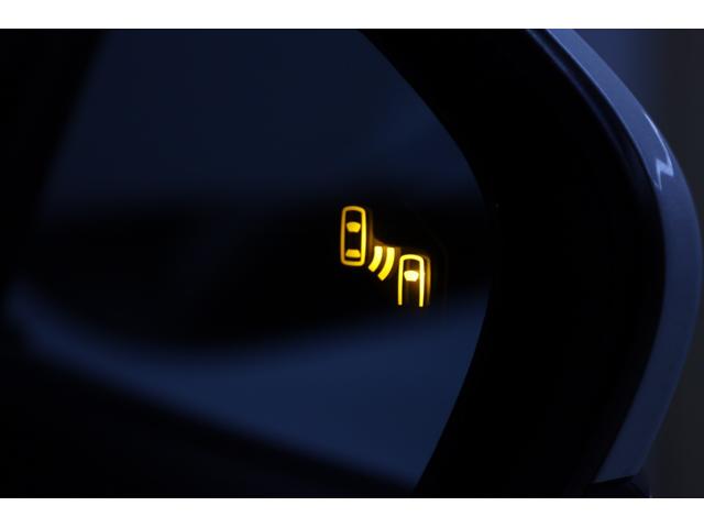 プリウス Aツーリングセレクション モデリスタアイコニックエアロ セーフティセンス インテリジェントクリアランスソナー 禁煙車 純正17インチAW ブラインドスポットモニター HUD 純正SDナビ バックカメラ シートヒーター ETC(7枚目)