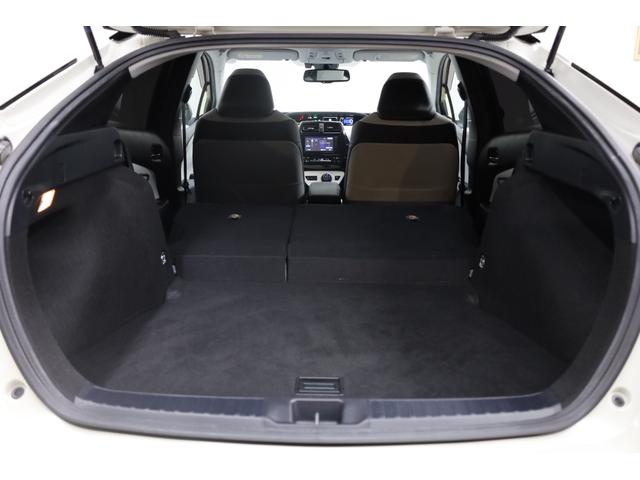 プリウス Aツーリングセレクション モデリスタアイコニックエアロ セーフティセンス インテリジェントクリアランスソナー 禁煙車 純正17インチAW ブラインドスポットモニター HUD 純正SDナビ バックカメラ シートヒーター ETC(19枚目)