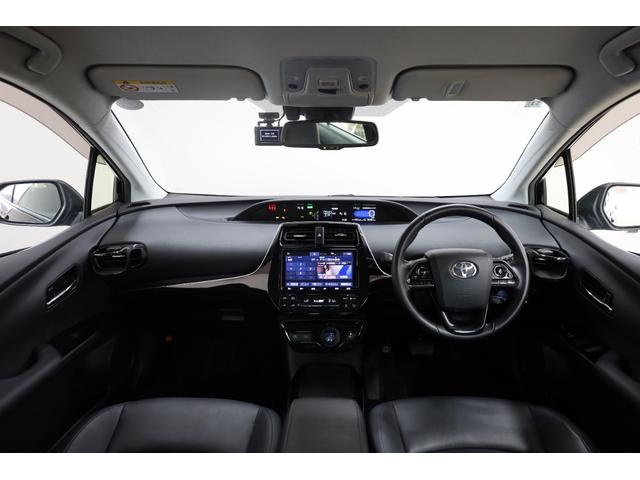 プリウス Aツーリングセレクション ワンオーナー 純正9型SDナビ BT接続 Bカメラ 禁煙車 セーフティセンス インテリジェントクリアランスソナー 純正17インチAW ブラインドスポットモニター HUD パワーシート AC1500W(4枚目)