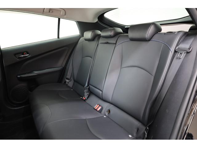 プリウス Aツーリングセレクション ワンオーナー 純正9型SDナビ BT接続 Bカメラ 禁煙車 セーフティセンス インテリジェントクリアランスソナー 純正17インチAW ブラインドスポットモニター HUD パワーシート AC1500W(18枚目)