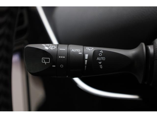 プリウス Aツーリングセレクション ワンオーナー 純正9型SDナビ BT接続 Bカメラ 禁煙車 セーフティセンス インテリジェントクリアランスソナー 純正17インチAW ブラインドスポットモニター HUD パワーシート AC1500W(64枚目)