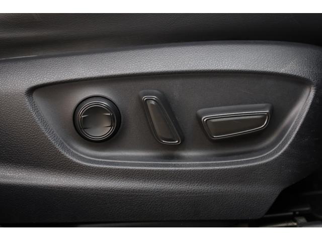 プリウス Aツーリングセレクション ワンオーナー 純正9型SDナビ BT接続 Bカメラ 禁煙車 セーフティセンス インテリジェントクリアランスソナー 純正17インチAW ブラインドスポットモニター HUD パワーシート AC1500W(70枚目)