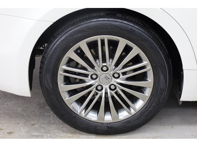 クラウンハイブリッド ロイヤルサルーン　電動サンルーフ　本革シート　トヨタプレミアムサウンド　純正８型ＨＤＤナビ　全方位カメラ　クリアランスソナー　禁煙車　前席パワーシート　シートクーラー　シート＆ステアリングヒーター　純正１７インチＡＷ（39枚目）