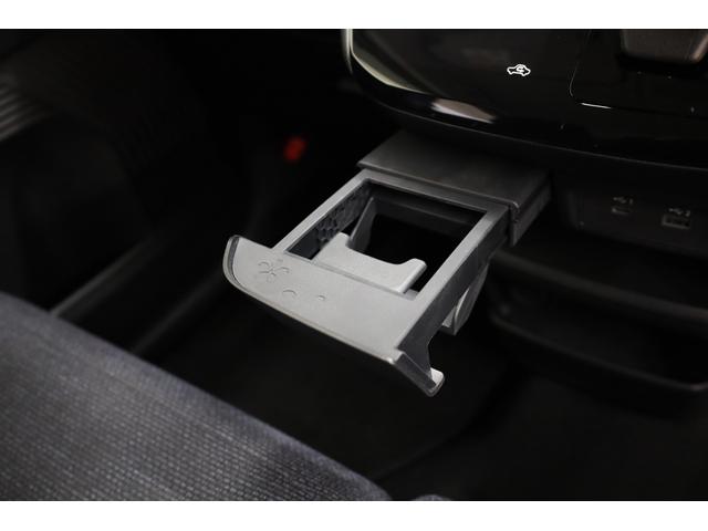 ＰＨＶやＰＨＥＶ車はどちらもガソリンエンジンに加えてモーターとバッテリーを備え、外部から電気を充電できるＨＶ（ハイブリッド）車です。トヨタ・スズキ・ダイハツ・ミツビシ・ニッサン・マツダ・レクサス