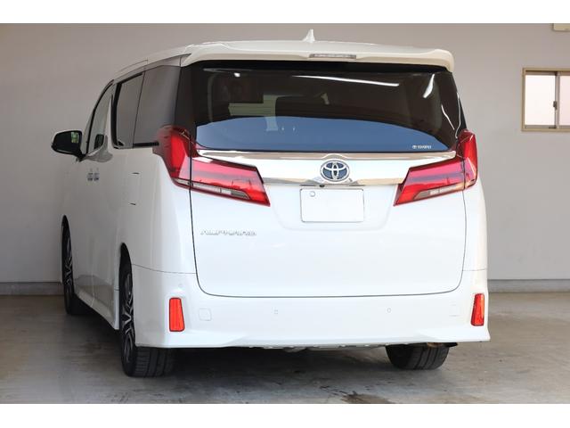 アルファード ２．５Ｓ　Ｃパッケージ　ユーザー下取車　サンルーフ　本革シート　両側電動スライドドア　純正９．２型ディスプレイ　純正１２．１型後席モニター　Ｂカメラ　改良後セーフティセンス　ＩＣＳ　パワーバックドア　シートエアコン　禁煙車（24枚目）