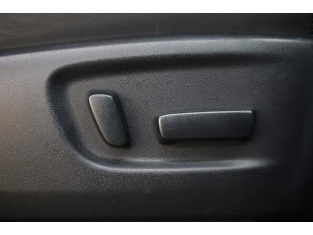 アルファード ２．５Ｓ　Ｃパッケージ　ユーザー下取車　サンルーフ　本革シート　両側電動スライドドア　純正９．２型ディスプレイ　純正１２．１型後席モニター　Ｂカメラ　改良後セーフティセンス　ＩＣＳ　パワーバックドア　シートエアコン　禁煙車（61枚目）