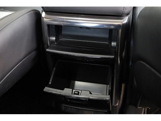 アルファード ２．５Ｓ　Ｃパッケージ　ユーザー下取車　サンルーフ　本革シート　両側電動スライドドア　純正９．２型ディスプレイ　純正１２．１型後席モニター　Ｂカメラ　改良後セーフティセンス　ＩＣＳ　パワーバックドア　シートエアコン　禁煙車（71枚目）