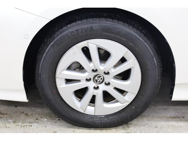 プリウス Ｓセーフティプラス　セーフティセンス　インテリジェントクリアランスソナー　レーダークルーズコントロール　禁煙車　トヨタＳＤナビ　地デジＴＶ　バックカメラ　純正１５インチＡＷ　ＬＥＤヘッドライト　フォグランプ　ＥＴＣ（36枚目）