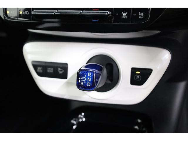 プリウス Ｓセーフティプラス　セーフティセンス　インテリジェントクリアランスソナー　レーダークルーズコントロール　禁煙車　トヨタＳＤナビ　地デジＴＶ　バックカメラ　純正１５インチＡＷ　ＬＥＤヘッドライト　フォグランプ　ＥＴＣ（56枚目）