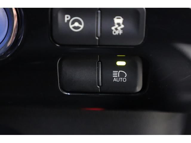 プリウス Ｓセーフティプラス　セーフティセンス　インテリジェントクリアランスソナー　レーダークルーズコントロール　禁煙車　トヨタＳＤナビ　地デジＴＶ　バックカメラ　純正１５インチＡＷ　ＬＥＤヘッドライト　フォグランプ　ＥＴＣ（67枚目）