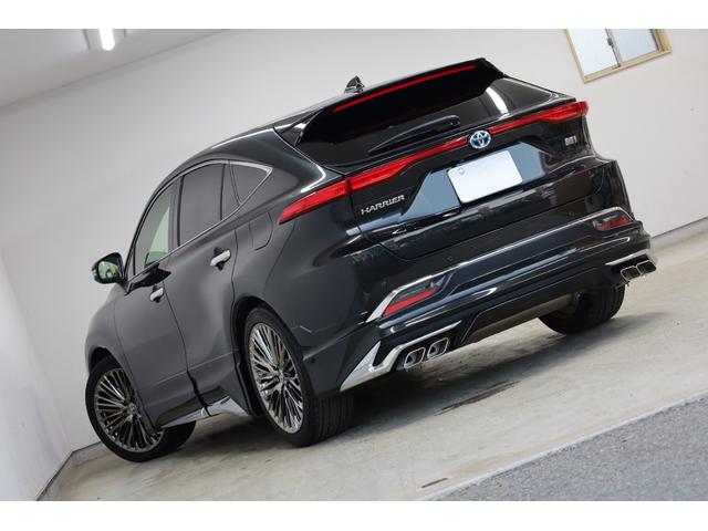 ハリアーハイブリッド Ｚ　レザーパッケージ　本革シート　モデリスタフルエアロ　ＪＢＬプレミアムサウンド　純正１２．３型ディスプレイ　全方位カメラ　セーフティセンス　ＰＫＳＢ　ＢＳＭ　ＨＵＤ　パワーバックドア　トヨタ２０インチＡＷ　シートエアコン（11枚目）