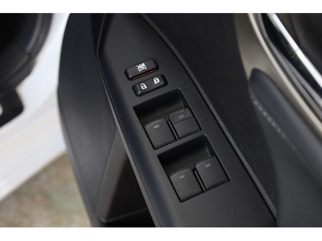 ＣＴ ＣＴ２００ｈ　Ｆスポーツ　後期型　ムーンルーフ　本革シート　禁煙車　純正ＳＤナビ　Ｂカメラ　前席パワーシート　シートメモリー　前席シートヒーター　左右独立ＡＡＣ　純正１７インチＡＷ　クルーズコントロール　ＥＴＣ　ＬＥＤライト（67枚目）