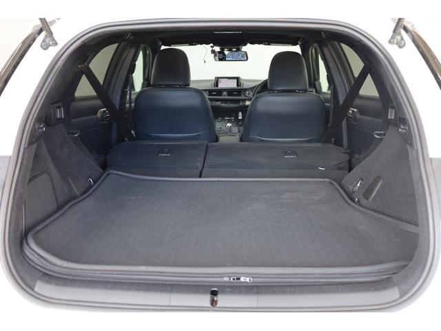 ＣＴ ＣＴ２００ｈ　Ｆスポーツ　後期型　ムーンルーフ　本革シート　禁煙車　純正ＳＤナビ　Ｂカメラ　前席パワーシート　シートメモリー　前席シートヒーター　左右独立ＡＡＣ　純正１７インチＡＷ　クルーズコントロール　ＥＴＣ　ＬＥＤライト（77枚目）