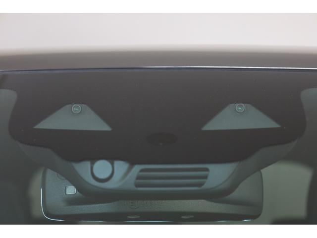 ＧＬＡクラス ＧＬＡ１８０　ＡＭＧラインパッケージ　ユーザー下取車　ワンオーナー　パノラマサンルーフ　レザーパッケージ　純正ディスプレイ　全方位カメラ　インテリジェントドライブ　障害物ソナー　ＢＳＡ　ＨＵＤ　純正１９インチＡＷ　自動開閉テールゲート（8枚目）