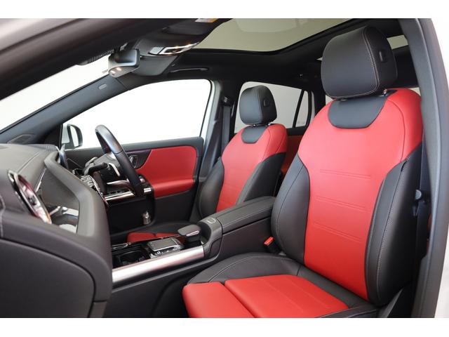 ＧＬＡクラス ＧＬＡ１８０　ＡＭＧラインパッケージ　ユーザー下取車　ワンオーナー　パノラマサンルーフ　レザーパッケージ　純正ディスプレイ　全方位カメラ　インテリジェントドライブ　障害物ソナー　ＢＳＡ　ＨＵＤ　純正１９インチＡＷ　自動開閉テールゲート（17枚目）