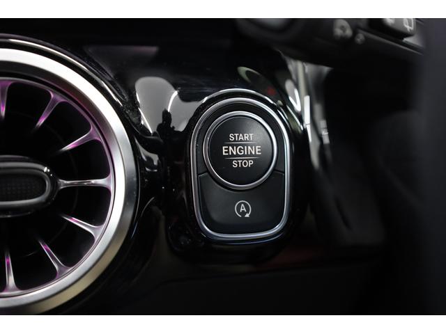 ＧＬＡクラス ＧＬＡ１８０　ＡＭＧラインパッケージ　ユーザー下取車　ワンオーナー　パノラマサンルーフ　レザーパッケージ　純正ディスプレイ　全方位カメラ　インテリジェントドライブ　障害物ソナー　ＢＳＡ　ＨＵＤ　純正１９インチＡＷ　自動開閉テールゲート（49枚目）