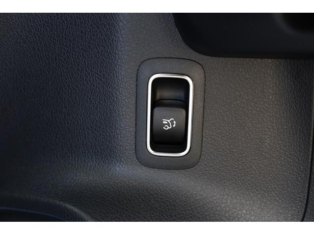 ＧＬＡクラス ＧＬＡ１８０　ＡＭＧラインパッケージ　ユーザー下取車　ワンオーナー　パノラマサンルーフ　レザーパッケージ　純正ディスプレイ　全方位カメラ　インテリジェントドライブ　障害物ソナー　ＢＳＡ　ＨＵＤ　純正１９インチＡＷ　自動開閉テールゲート（64枚目）