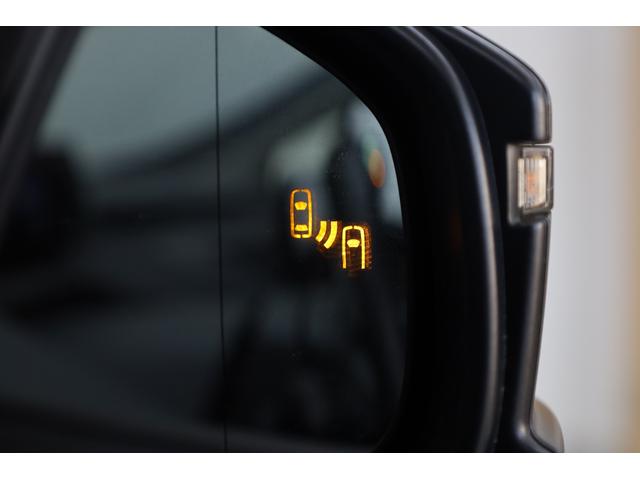 プリウス Ｚ　ＰＨＥＶ　ワンオーナー　純正１２．３インチディスプレイ　ナビ　フルセグＴＶ　全方位カメラ　ＴＳＳ　ＰＫＳＢ　ＢＳＭ　レザーシート　純正１９インチＡＷ　シートエアコン　パワーバックドア　ＥＴＣ２．０（9枚目）