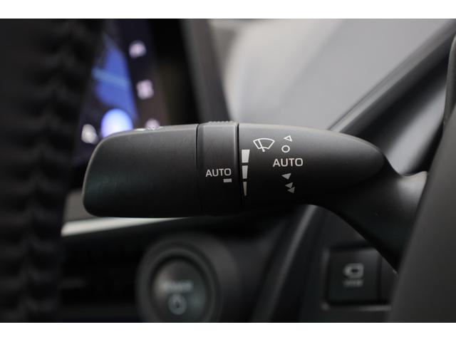 プリウス Ｚ　ＰＨＥＶ　ワンオーナー　純正１２．３インチディスプレイ　ナビ　フルセグＴＶ　全方位カメラ　ＴＳＳ　ＰＫＳＢ　ＢＳＭ　レザーシート　純正１９インチＡＷ　シートエアコン　パワーバックドア　ＥＴＣ２．０（63枚目）