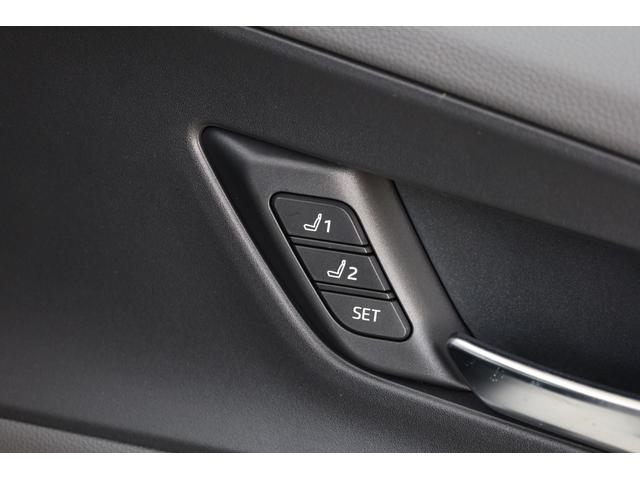 プリウス Ｚ　ＰＨＥＶ　ワンオーナー　純正１２．３インチディスプレイ　ナビ　フルセグＴＶ　全方位カメラ　ＴＳＳ　ＰＫＳＢ　ＢＳＭ　レザーシート　純正１９インチＡＷ　シートエアコン　パワーバックドア　ＥＴＣ２．０（69枚目）