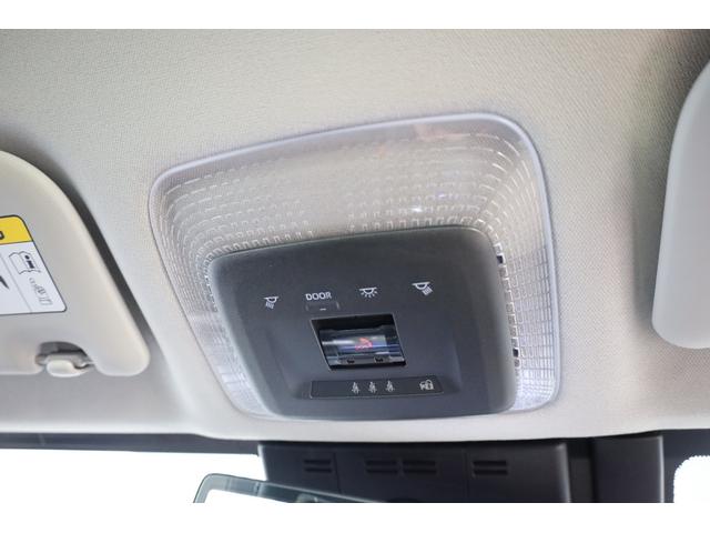 プリウス Ｚ　ＰＨＥＶ　ワンオーナー　純正１２．３インチディスプレイ　ナビ　フルセグＴＶ　全方位カメラ　ＴＳＳ　ＰＫＳＢ　ＢＳＭ　レザーシート　純正１９インチＡＷ　シートエアコン　パワーバックドア　ＥＴＣ２．０（71枚目）