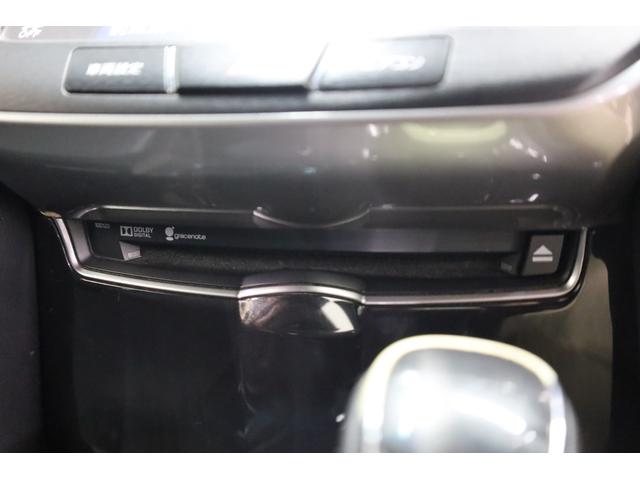 クラウンハイブリッド アスリートＳ　電動ムーンルーフ　本革シート　純正８型ＨＤＤナビ　ＢＴ接続　Ｂカメラ　禁煙車　前席パワーシート　シートヒーター＆クーラー　純正１７インチＡＷ　クルーズコントロール　左右独立ＡＡＣ　ＥＴＣ　純正マット（53枚目）