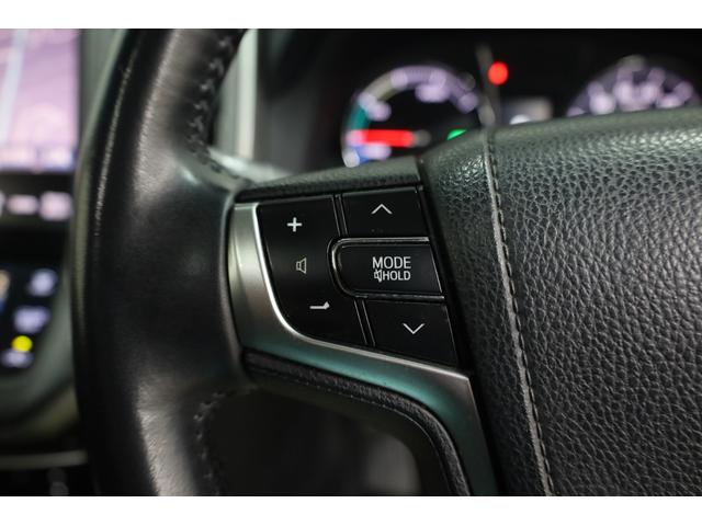クラウンハイブリッド アスリートＳ　電動ムーンルーフ　本革シート　純正８型ＨＤＤナビ　ＢＴ接続　Ｂカメラ　禁煙車　前席パワーシート　シートヒーター＆クーラー　純正１７インチＡＷ　クルーズコントロール　左右独立ＡＡＣ　ＥＴＣ　純正マット（57枚目）