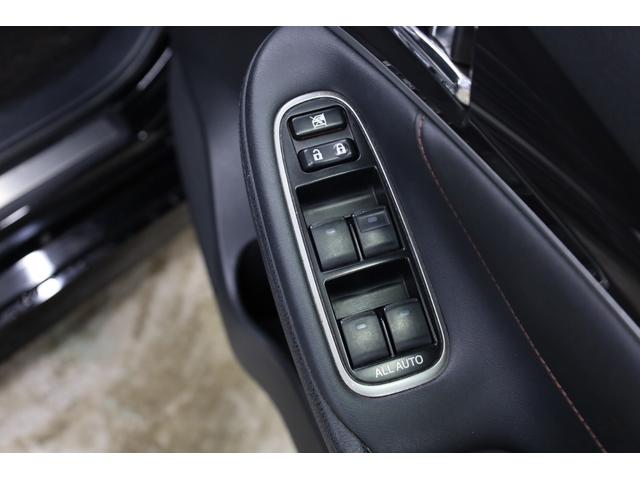 クラウンハイブリッド アスリートＳ　電動ムーンルーフ　本革シート　純正８型ＨＤＤナビ　ＢＴ接続　Ｂカメラ　禁煙車　前席パワーシート　シートヒーター＆クーラー　純正１７インチＡＷ　クルーズコントロール　左右独立ＡＡＣ　ＥＴＣ　純正マット（66枚目）