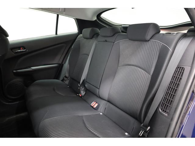 プリウスＰＨＶ Ａ　後期型５人乗り　寒冷地仕様　純正ＳＤナビ　全方位カメラ　純正１７インチＡＷ　セーフティセンス　インテリジェントクリアランスソナー　ＢＳＭ　パワーシート　シートヒーター　レーダークルーズ　ＡＣ１５００Ｗ（18枚目）