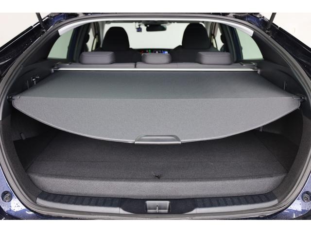 プリウスＰＨＶ Ａ　後期型５人乗り　寒冷地仕様　純正ＳＤナビ　全方位カメラ　純正１７インチＡＷ　セーフティセンス　インテリジェントクリアランスソナー　ＢＳＭ　パワーシート　シートヒーター　レーダークルーズ　ＡＣ１５００Ｗ（74枚目）