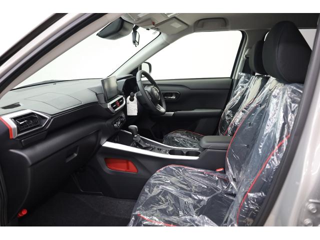 ライズ Ｚ　登録済み未使用車　純正９型ディスプレイ　全方位カメラ　スマートアシスト　コーナーセンサー　ブラインドスポットモニター　レーダークルーズ　純正１７インチＡＷ　電動ＰＫＢ　シートヒーター　オートハイビーム（40枚目）