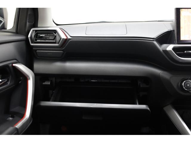 ライズ Ｚ　登録済み未使用車　純正９型ディスプレイ　全方位カメラ　スマートアシスト　コーナーセンサー　ブラインドスポットモニター　レーダークルーズ　純正１７インチＡＷ　電動ＰＫＢ　シートヒーター　オートハイビーム（43枚目）