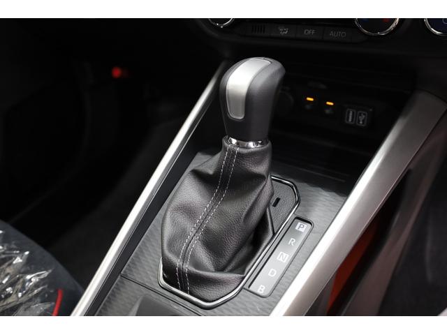 ライズ Ｚ　登録済み未使用車　純正９型ディスプレイ　全方位カメラ　スマートアシスト　コーナーセンサー　ブラインドスポットモニター　レーダークルーズ　純正１７インチＡＷ　電動ＰＫＢ　シートヒーター　オートハイビーム（50枚目）