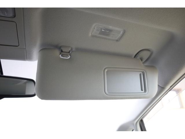 プリウス Ｇ　後期型　ユーザー下取車　プリクラッシュセーフティ　禁煙車　純正ＳＤナビ　Ｂカメラ　クルーズコントロール　ＨＩＤヘッドライト　フォグランプ　ＥＴＣ　スペアタイヤ　雨滴感知式ワイパー　純正１５インチＡＷ（68枚目）