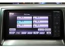 PHVやPHEV車はどちらもガソリンエンジンに加えてモーターとバッテリーを備え、外部から電気を充電できるHV(ハイブリッド)車です。