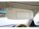 ＳＣ４３０　ユーザー下取車　白本革シート　電動オープン　カロッツェリアナビ　Ｂカメラ　禁煙車　メモリー付きパワーシート　純正１８インチＡＷ　左右独立ＡＡＣ　シートヒーター　ＨＩＤヘッドライト　純正フロアマット（75枚目）