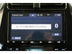 純正９型ナビのオーディオソースも大変豊富でフルセグＴＶ、ＣＤ、ＤＶＤ再生、Ｂｌｕｅｔｏｏｔｈ接続、ミュージックサーバー、ラジオなどなど。画面が大きいの映像も見やすいですね。画面もキレイ！ 6