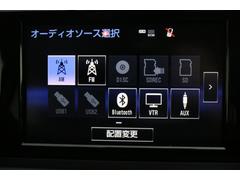 純正のＳＤナビはフルセグ地デジ、ＳＤミュージックサーバー、ＣＤ、ＤＶＤ、Ｂｌｕｅｔｏｏｔｈオーディオに対応しています。これだけ揃っていれば退屈することもありませんね。 5