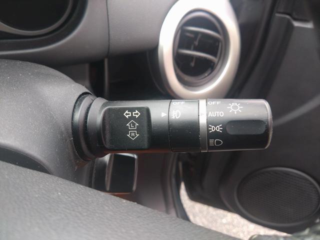 デミオ スポルト　ドライビングコンフォートＰＫＧ　５ＭＴ　純正ナビ　地デジ　ＤＶＤ　ＣＤ　ＥＴＣ　ＨＩＤ　フォグ　オートライト　純正１６インチＡＷ　オートエアコン　Ｗエアバック　ＡＢＳ　スマートキー　走行５４７５０ＫＭ（8枚目）