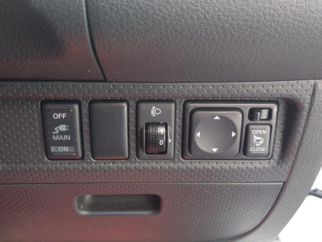 ランサーカーゴ １６Ｍ　ＥＴＣ　ＢＴオーディオ　１００Ｖコンセント　ＬＥＤライト　ライトレベライザー　フロントパワーウインドウ　Ｗエアバッグ　ＡＢＳ　キーレス　タイミングチェーン　スタッドレスタイヤスチールホイール付き有り（8枚目）