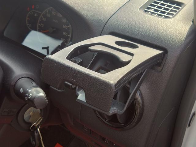 ランサーカーゴ １６Ｍ　ＥＴＣ　ＢＴオーディオ　１００Ｖコンセント　ＬＥＤライト　ライトレベライザー　フロントパワーウインドウ　Ｗエアバッグ　ＡＢＳ　キーレス　タイミングチェーン　スタッドレスタイヤスチールホイール付き有り（29枚目）