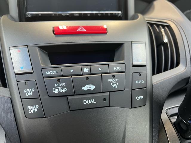 オデッセイ アブソルート　Ｂｌｕｅｔｏｏｔｈ　クルーズコントロール　社外２０インチホイール　ＥＴＣ　社外マフラー　社外エアロ　社外ナビ　３列シート　電動格納ミラーバックカメラ　ハーフレザーシート　　ＲＳＲ車高調（11枚目）