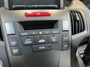 アブソルート　Ｂｌｕｅｔｏｏｔｈ　クルーズコントロール　社外２０インチホイール　ＥＴＣ　社外マフラー　社外エアロ　社外ナビ　３列シート　電動格納ミラーバックカメラ　ハーフレザーシート　　ＲＳＲ車高調（11枚目）