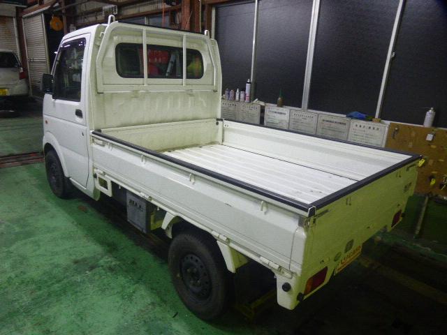 KCエアコン・パワステ 4WD 5MT エアコンパワステ 新車時シャーシ防錆塗装済み ワンオーナー ガレージ保管 スタッドレスタイヤ付き ルームクリーニング ヘッドライトコーティング(3枚目)